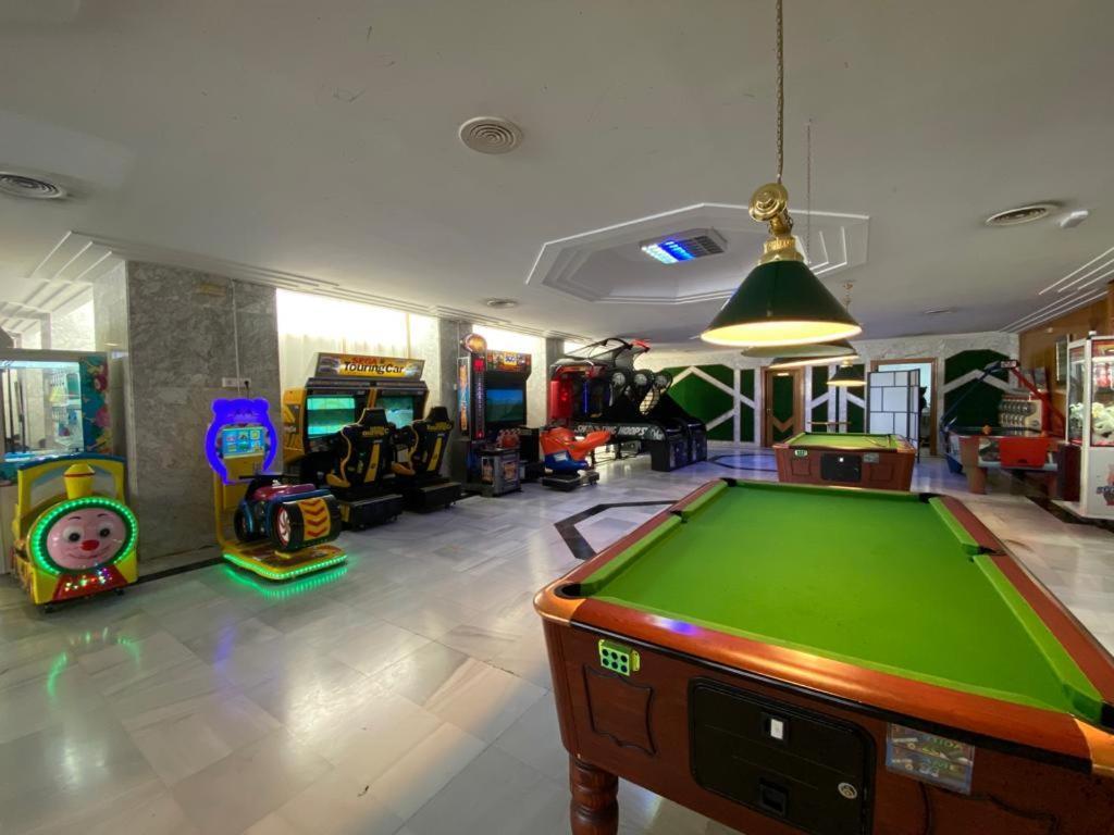 Apartamentos Magic Benalbeach By Benalnova بينالماذينا المظهر الخارجي الصورة